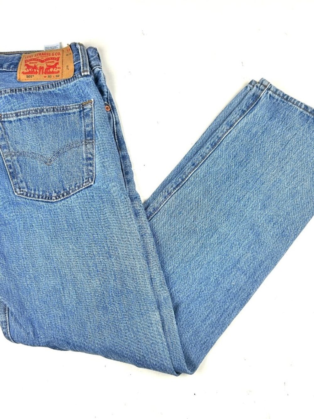 Levi's 501 Men's Jeans W32 L31 Light Wash Blue Button Fly Straight